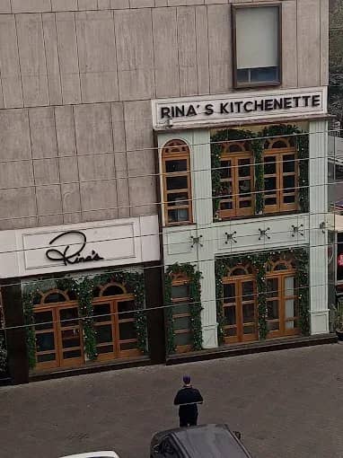 Rinas Kitchenette