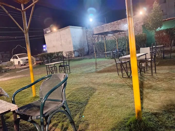 Dera Cuisine Interior