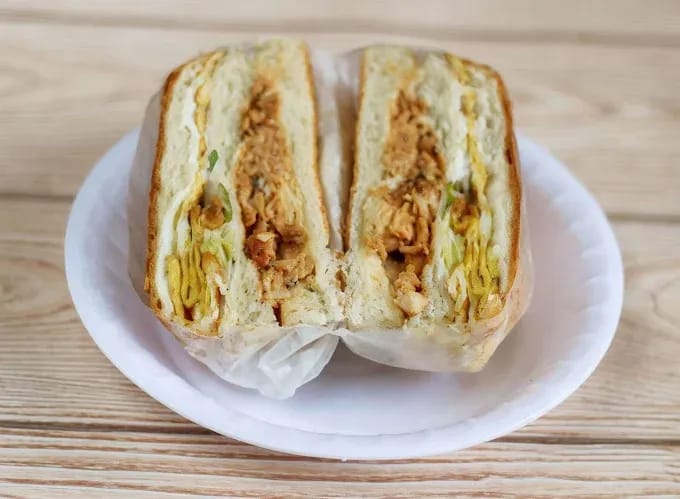 Ishtiaq Fried Chicken  Interior