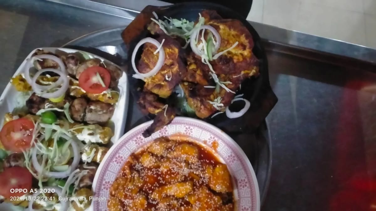 Paratha 2 Night Interior