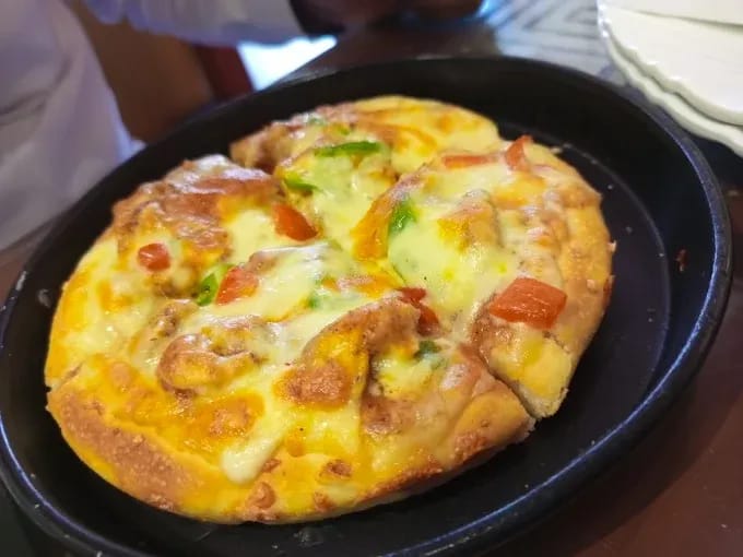 Pizza Club  Interior