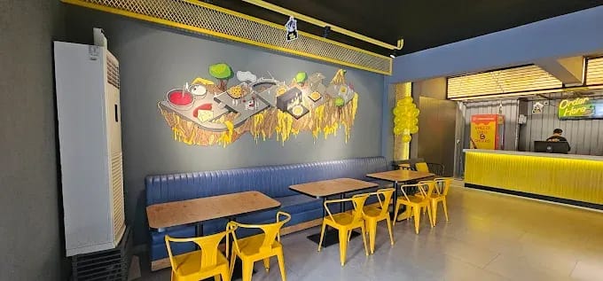 Cheezious — G-3 Interior
