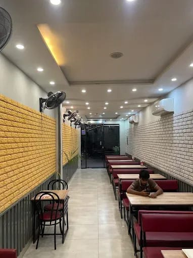 Dajaj Broast  Interior