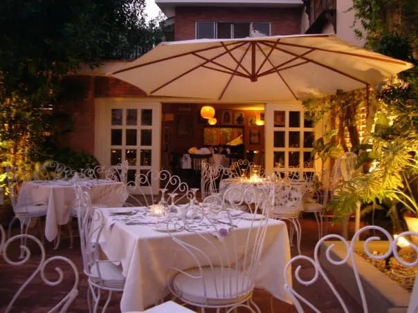Cafe Flo Interior
