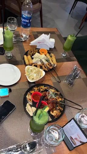 Soy & Spice Interior