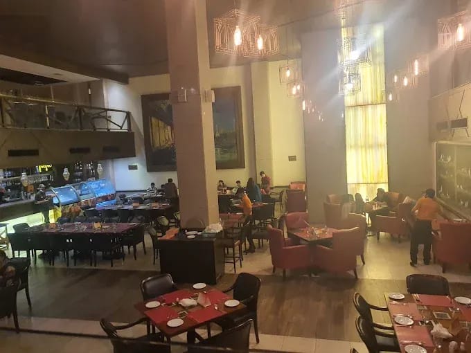 Bon Vivant Palais Interior