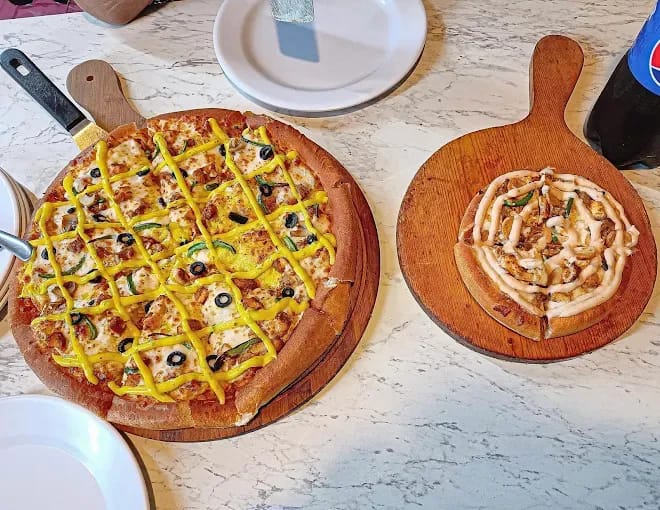 The Melt 9 Pizza & Steak House Interior