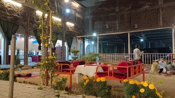 Traskoon Restaurant Interior