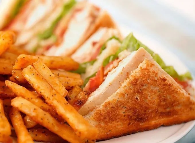 Food view of Ishtiaq Fried Chicken  restaurant