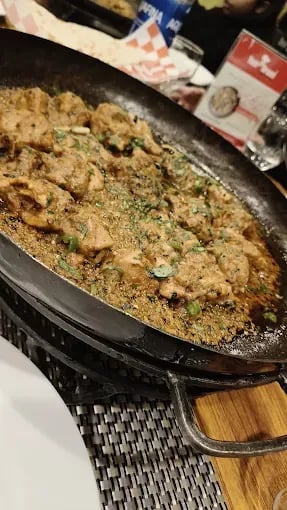 Food view of Yasir Broast restaurant