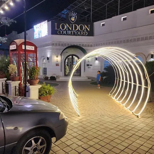 London Courtyard 