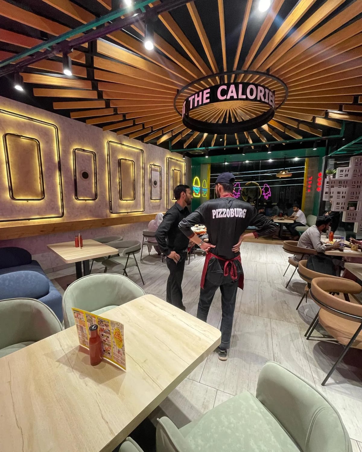 Interior view of Pizzoburg restaurant