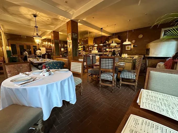 Vibes view of Paolas Cosa Nostra restaurant