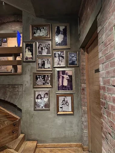 Interior view of Paolas Cosa Nostra restaurant