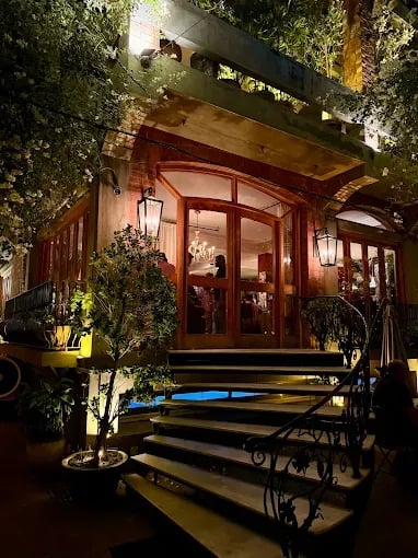 Vibes view of Paolas Cosa Nostra restaurant