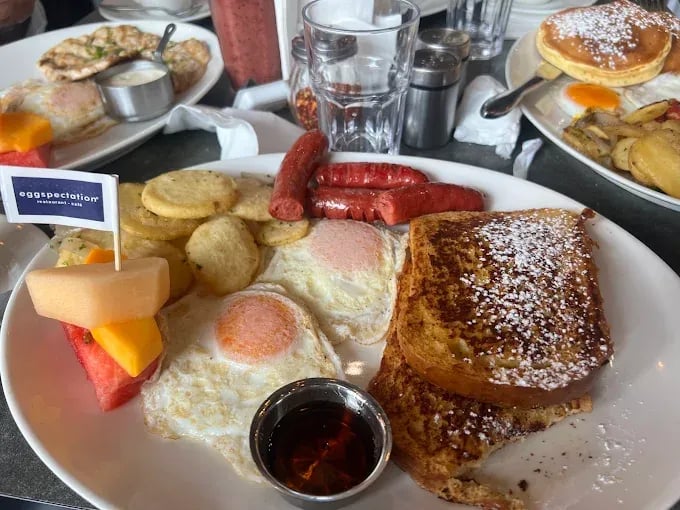 Food view of Eggspectation Gulberg restaurant