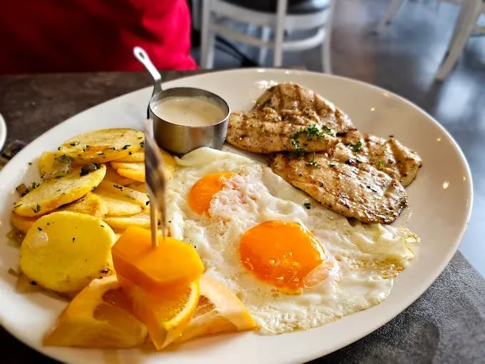 Food view of Eggspectation Gulberg restaurant