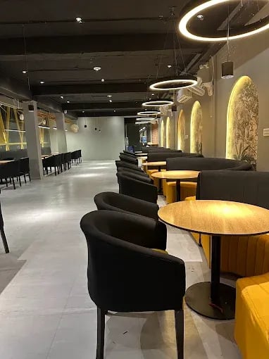 Dineo Fast Food & Cafe Lounge Vibes