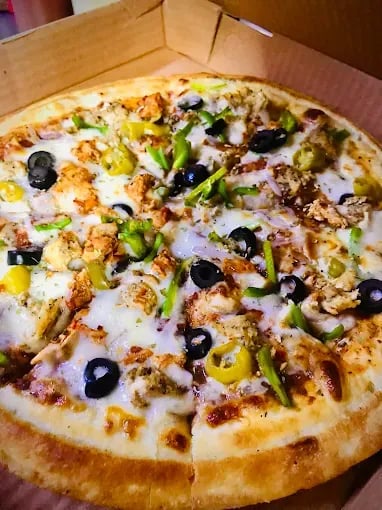 Food view of Howdy Pizza restaurant