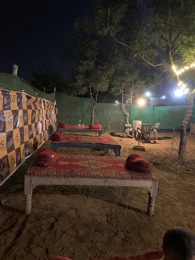 Vibes view of Pizzay restaurant