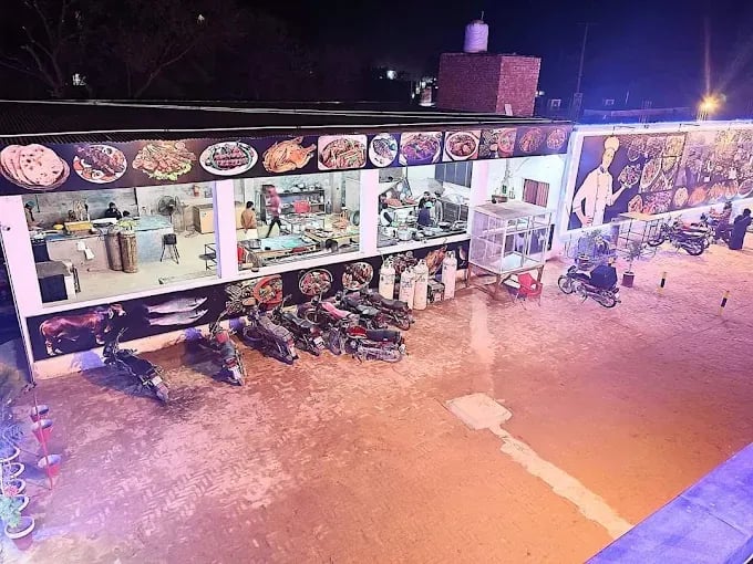 Location view of Ravi Huts restaurant