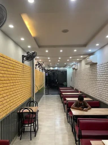 Interior view of Dajaj Broast restaurant