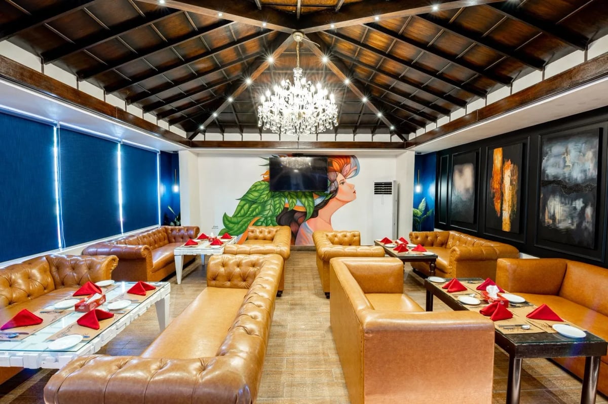 Interior view of Rosati Bistro restaurant