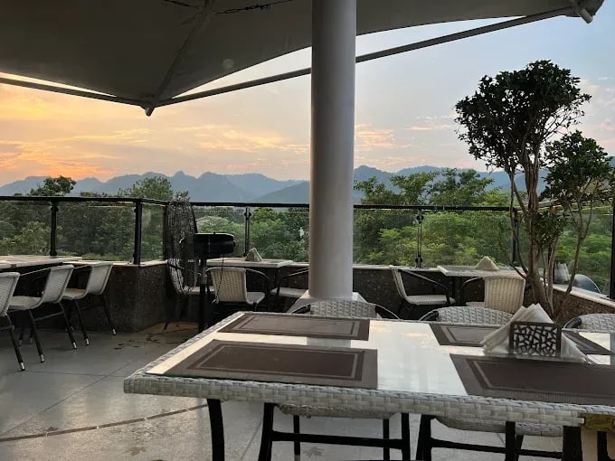 Vibes view of Atrio Cafe & Grill restaurant