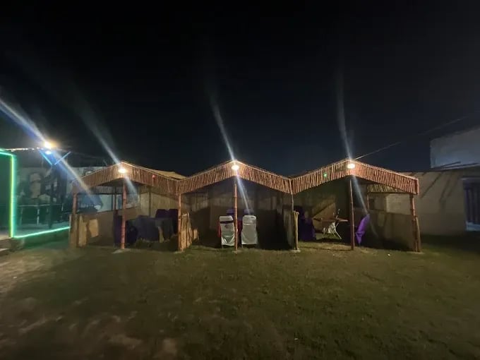 Location view of Sur Sangeet Qawwali restaurant